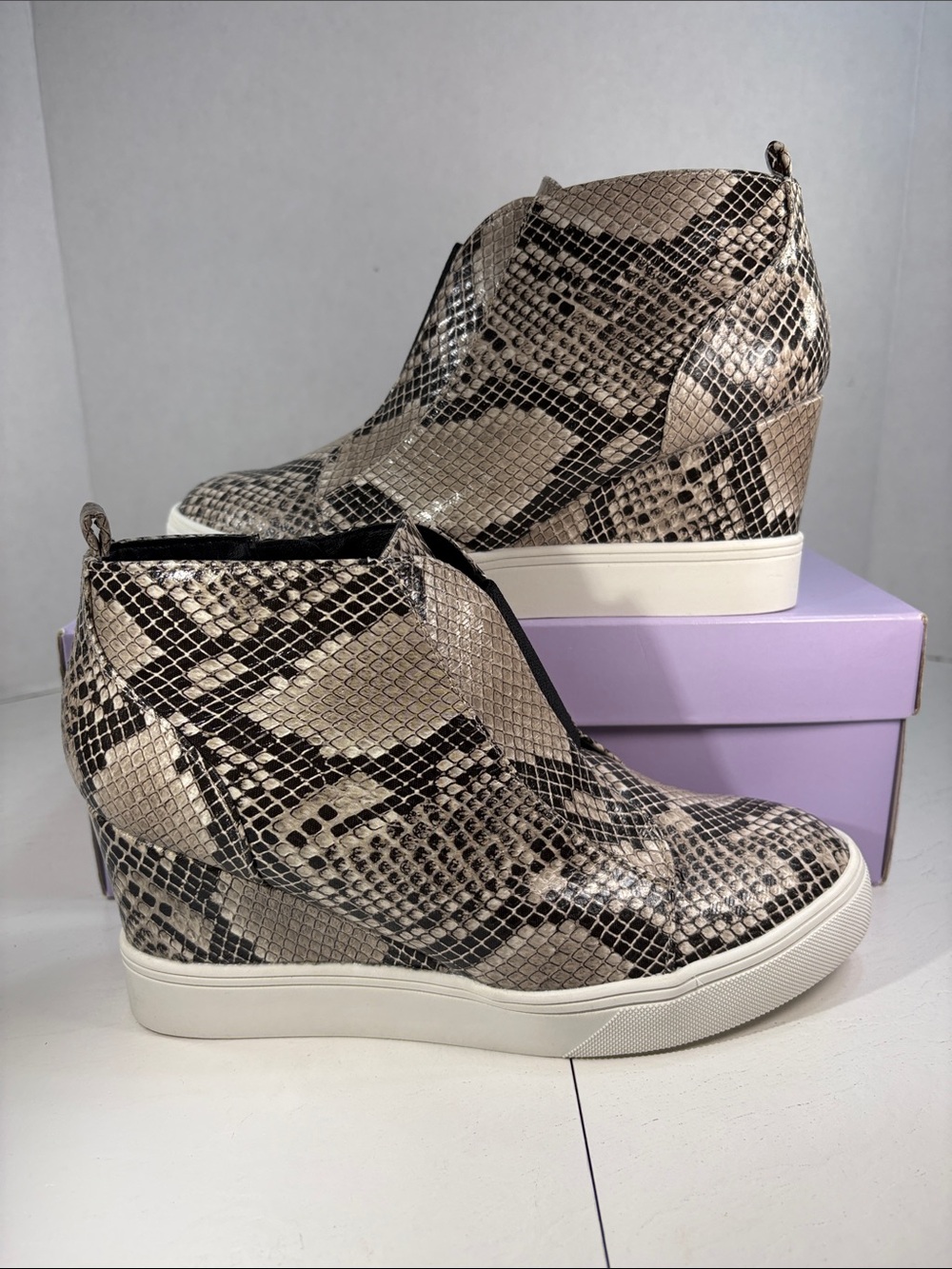 MIA Hidden Wedge Platform Booties in Faux Snake Skln Women’s 7.5